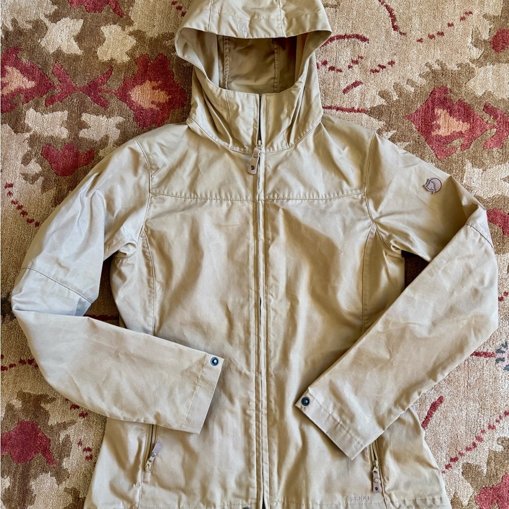Fjallraven Women’s Stina jacket S NWOT tan caramel color